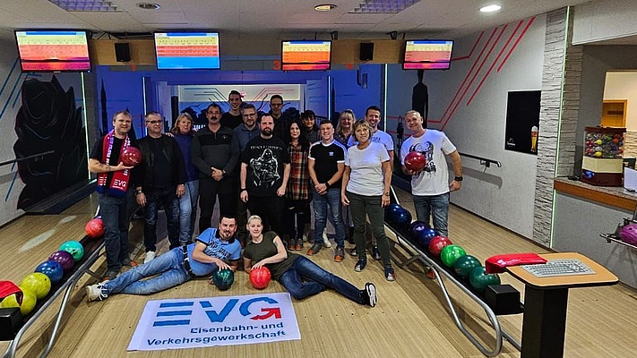 Strike für den Zusammenhalt – Bowlingabend in Sangerhausen