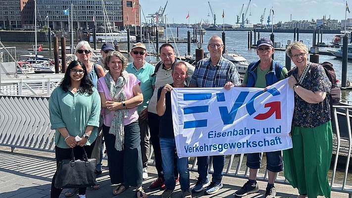 Barkassenfahrt im Hamburger Hafen - langweilig? Mitnichten!