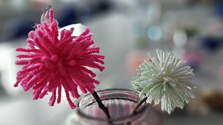 Kreative DIY-Blumen: OFL Halle entdeckt neue Bastelidee mit Wolle