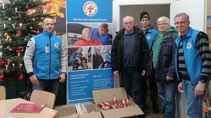 Weihnachtsspende an Duisburger Bahnhofsmission