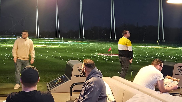 Ortjugendleitung Duisburg bei Topgolf